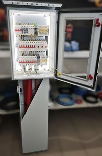 Сборка электрощитов любой сложности: от вводно-распределительных устройств до щитов управления и автоматизации.